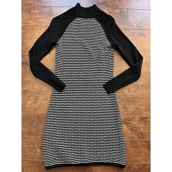 Title Nine Super Power Knit Dress Stripped Dot Wool Blend Stretch Size Small - Picture 1 of 7